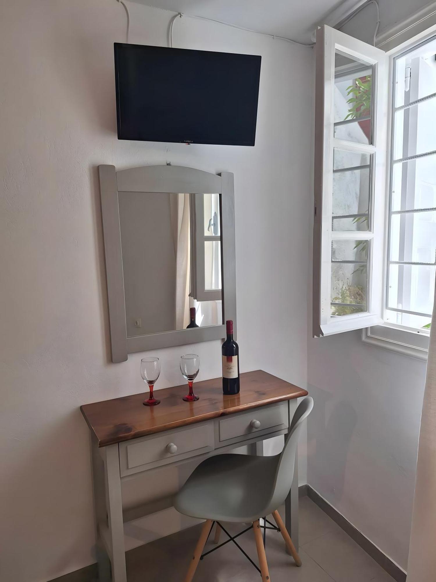 Anchor Yalos - Double Bed 4 *