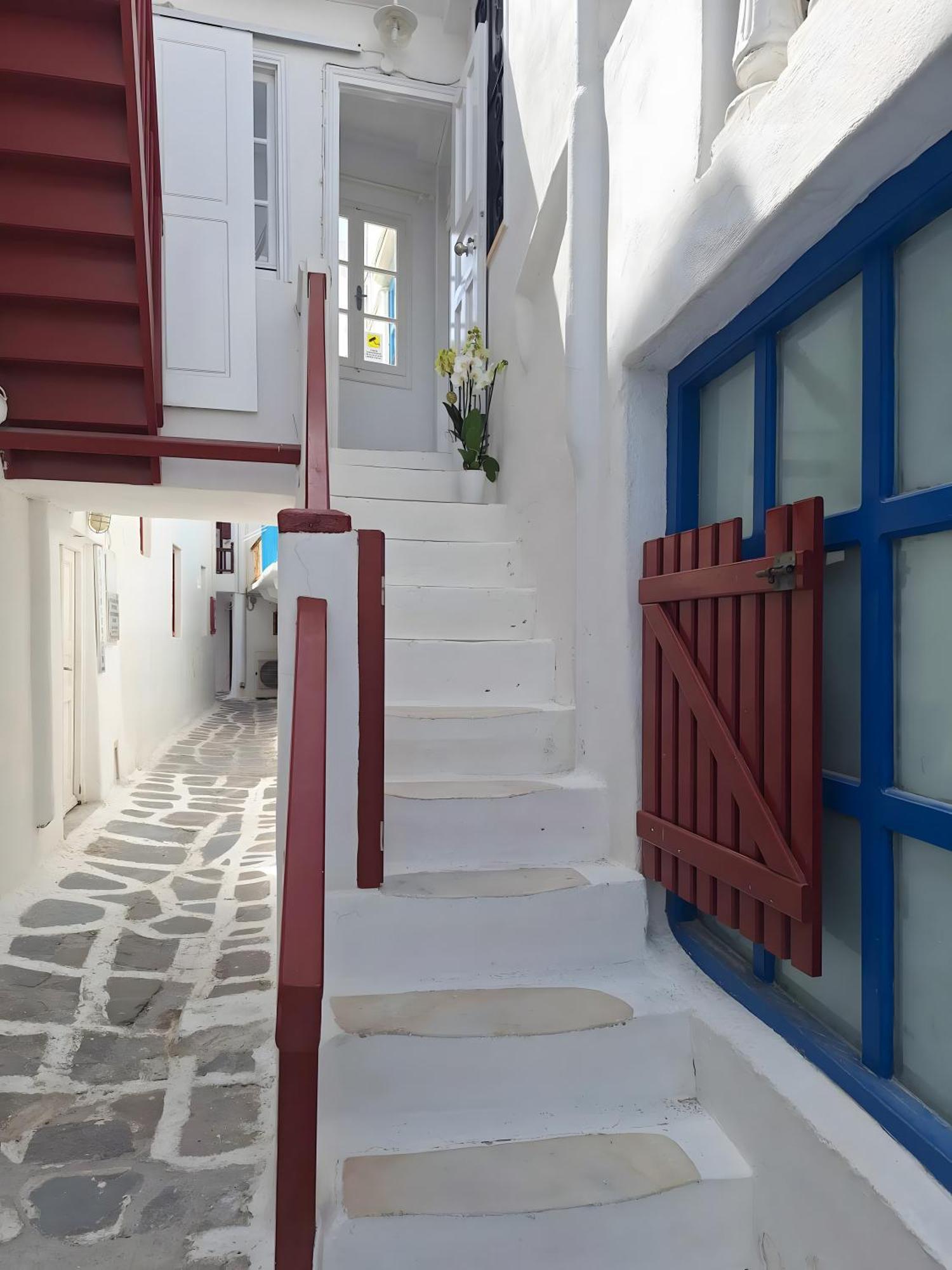 Anchor Yalos - Double Bed 4
