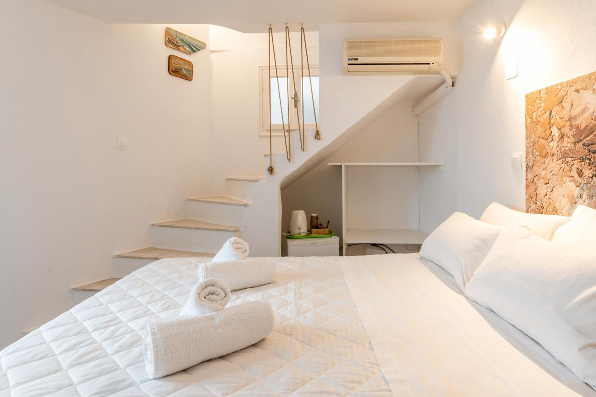Guest house Anchor Yalos - Double Bed 4
